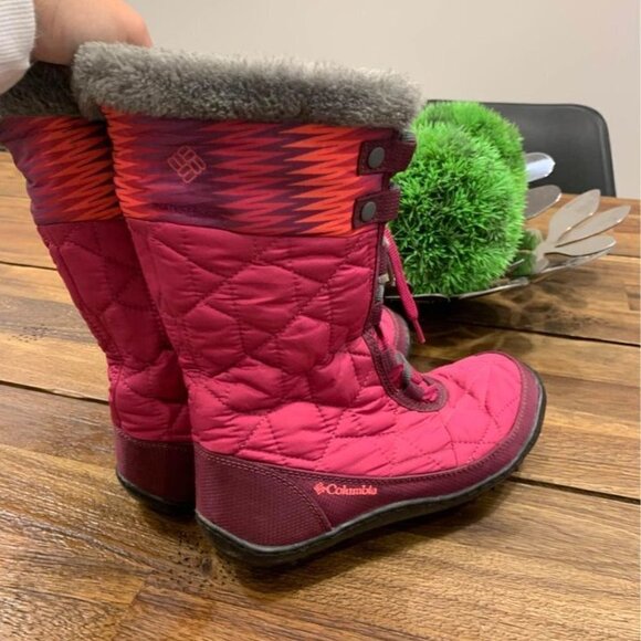 COLUMBIA waterproof warm winter boots. Magenta. Size 4. New condition. - Picture 2 of 9